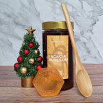 Load image into Gallery viewer, Bundle Acacia Blossom 1kg, Wooden Spoon &amp; Antibacterial Honey Soap 100g
